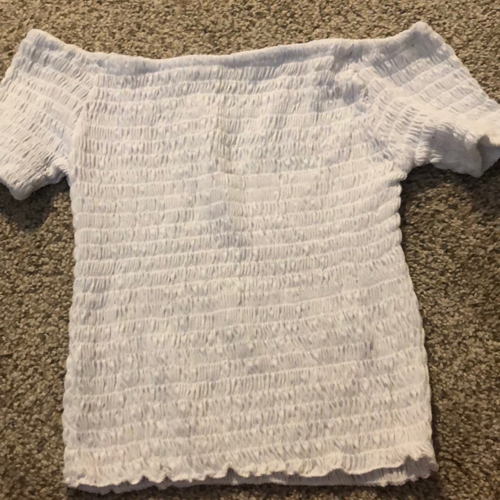 off the shoulders crop top